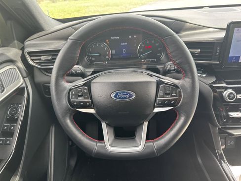 Used 2023 Ford Explorer ST-Line w/ Class IV Trailer Tow Package image 18