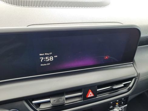 Used 2024 Kia Seltos EX FWD image 12