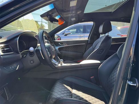 Used 2024 Genesis G70 3.3T Advanced w/ Sport Prestige Package image 16