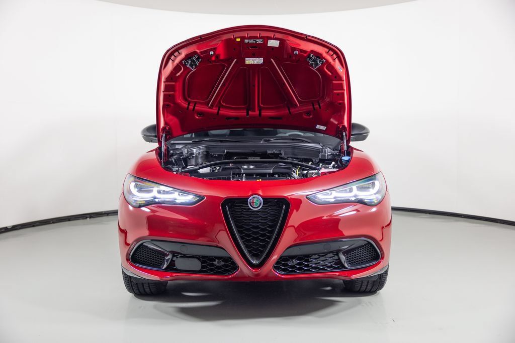 New 2026 Alfa Romeo Stelvio Sprint AWD/4WD image 7