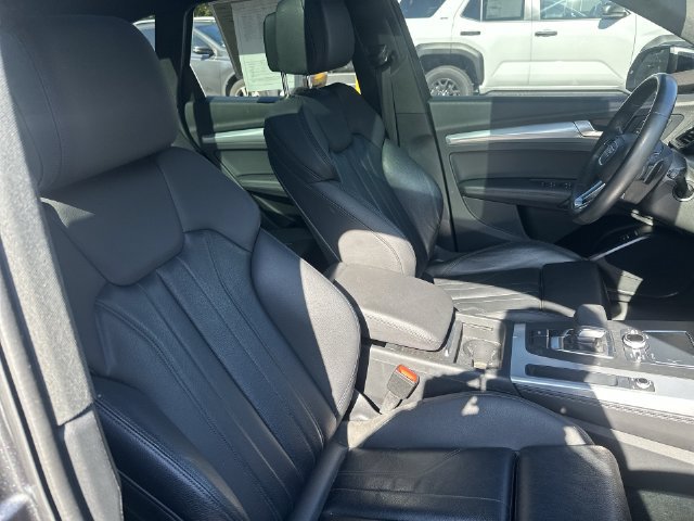Used 2020 Audi Q5 2.0T Titanium Premium Plus AWD/4WD image 30