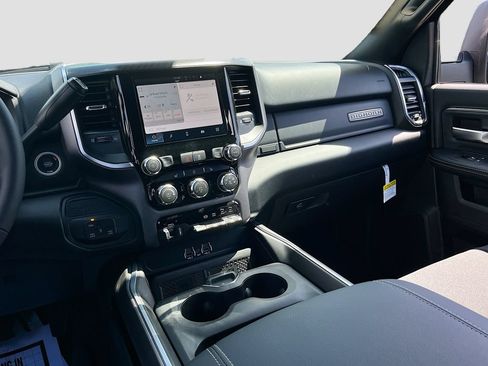 New 2026 RAM 2500 Big Horn AWD/4WD image 22