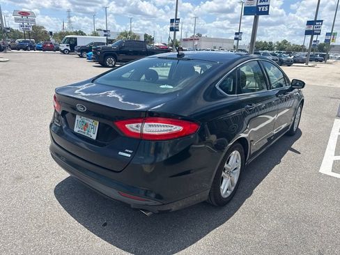 Used 2014 Ford Fusion SE w/ Equipment Group 202A FWD image 6