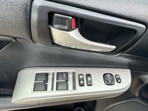 Used 2014 Toyota Camry SE w/ Fleet Convenience Package image 11