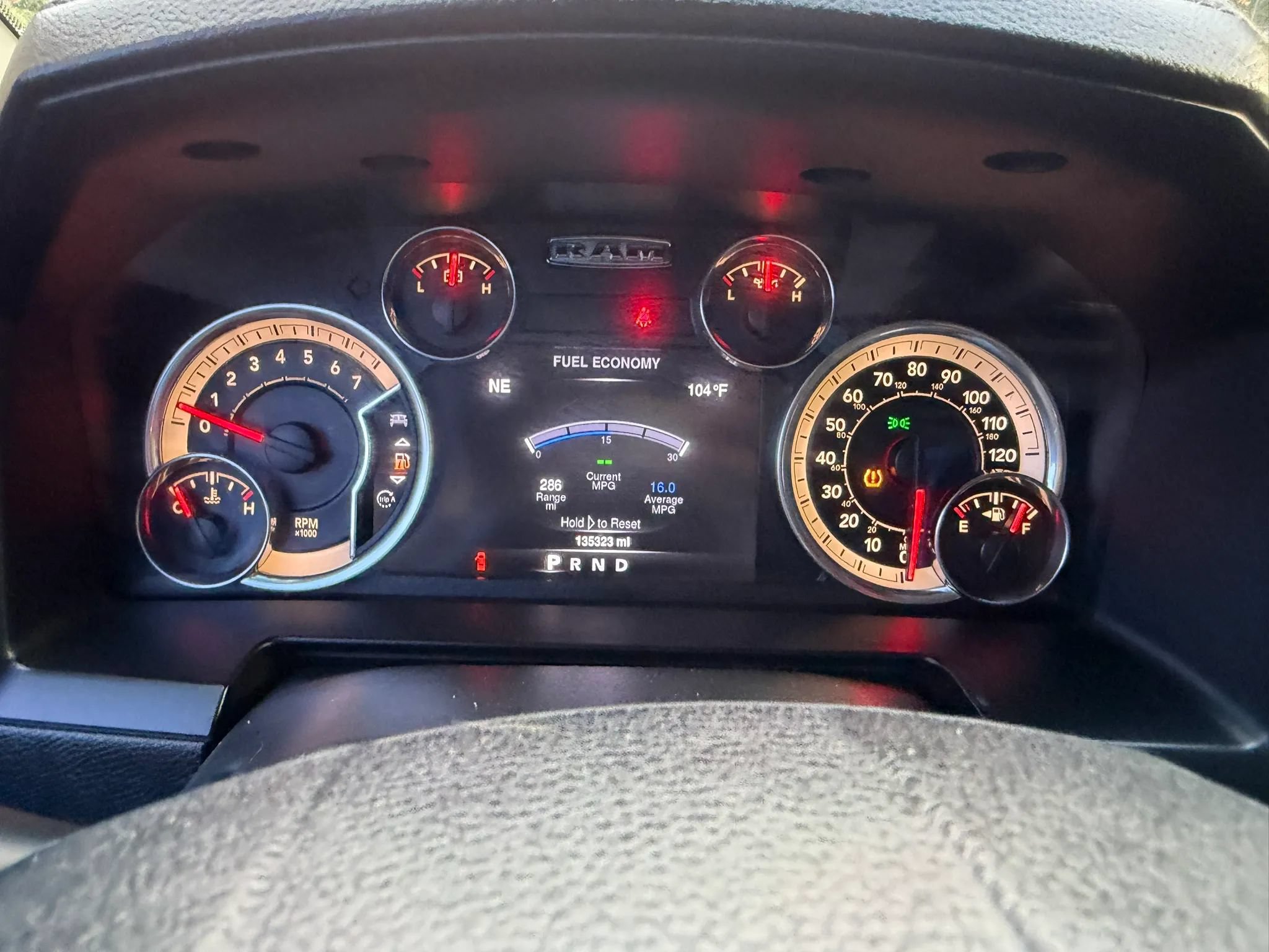 Used 2016 RAM 1500 Laramie w/ Convenience Group AWD/4WD image 24