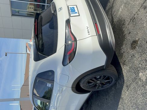 Used 2026 Honda HR-V Sport image 7