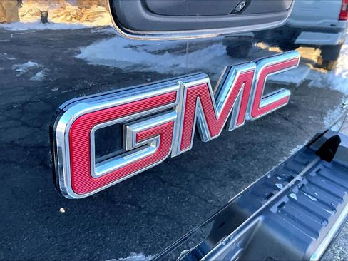 Used 2018 GMC Canyon SLT w/ Trailering Package image 28