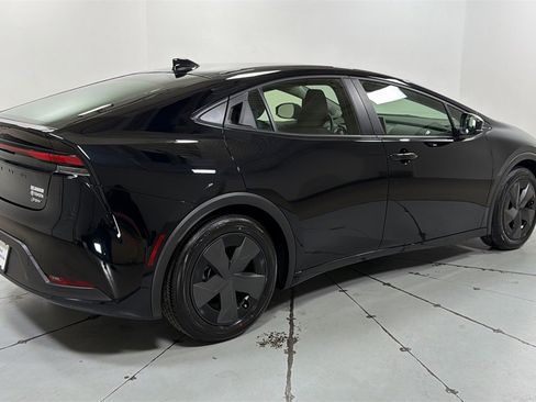 Certified 2025 Toyota Prius LE image 5