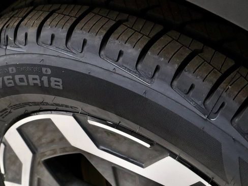 Certified 2025 Hyundai Santa Fe SEL image 19