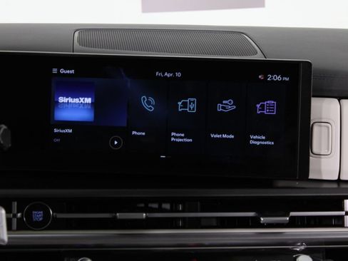 Used 2026 Hyundai Santa Fe SE FWD image 9