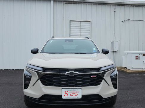 New 2026 Chevrolet Trax RS image 8