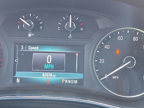 Used 2020 Buick Encore Essence image 12