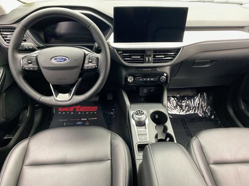 Used 2025 Ford Escape Platinum AWD/4WD image 15