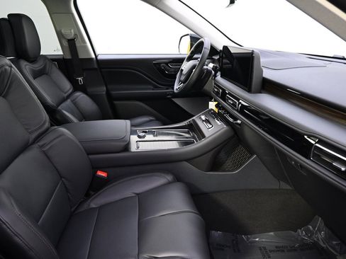 New 2026 Lincoln Aviator Reserve image 16