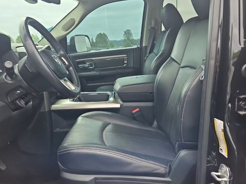 Used 2018 RAM 2500 Laramie w/ Sport Appearance Group AWD/4WD image 8