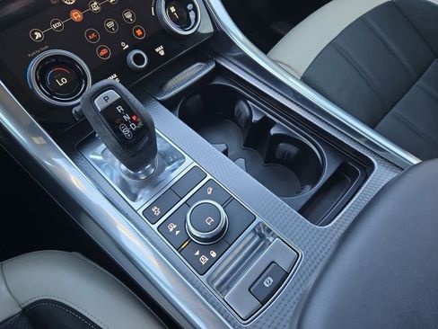 Used 2021 Land Rover Range Rover Sport HST image 33
