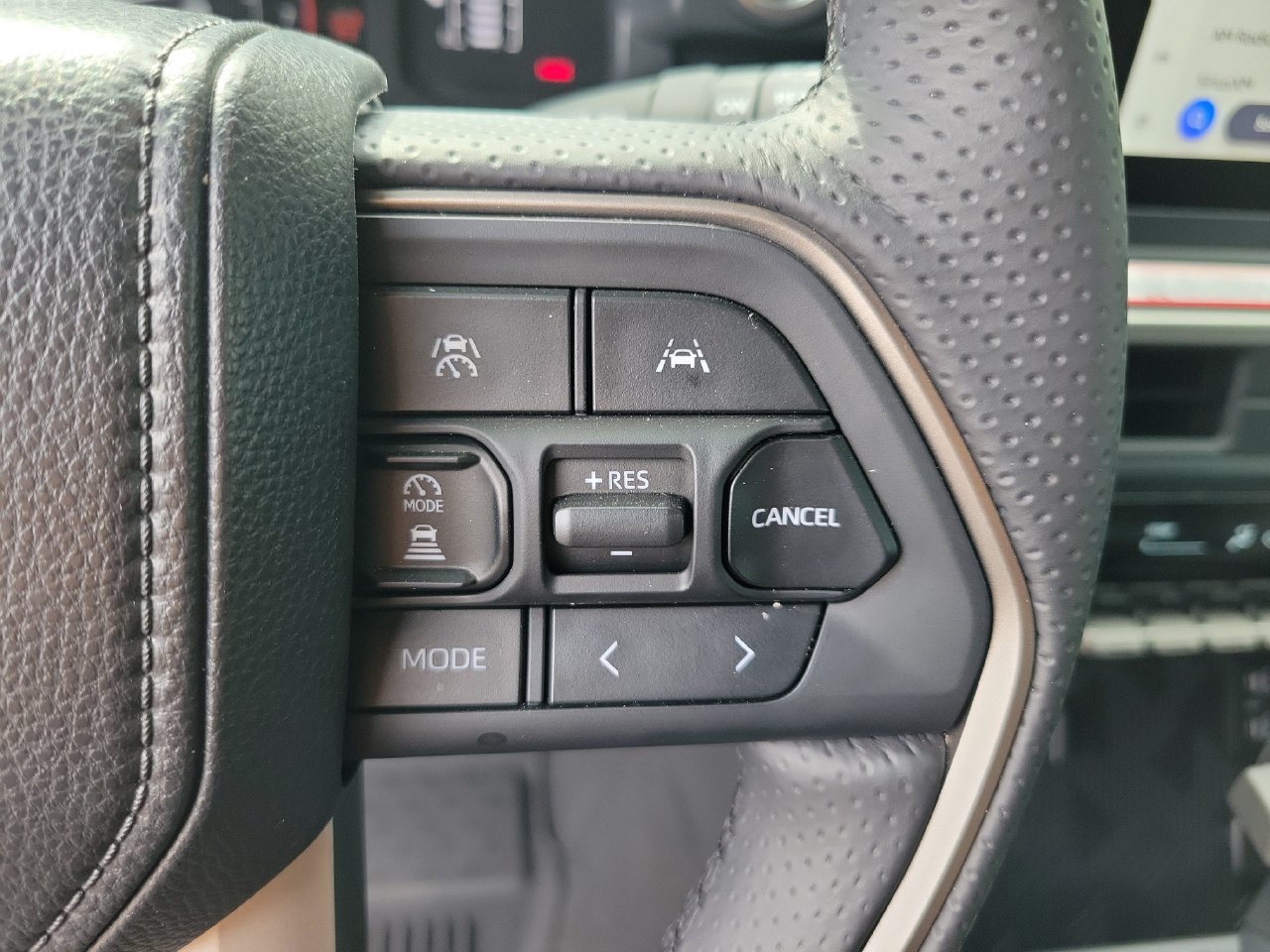 Used 2026 Toyota 4Runner SR5 AWD/4WD image 19