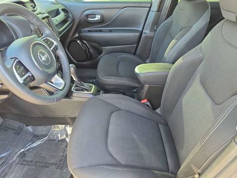 Used 2023 Jeep Renegade Altitude image 14