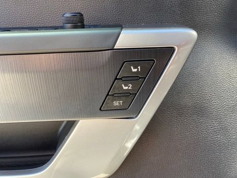 Used 2023 Toyota Tundra Platinum AWD/4WD image 18