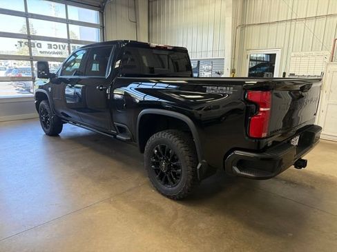 Used 2025 Chevrolet Silverado 3500 LTZ w/ LTZ Plus Package AWD/4WD image 7
