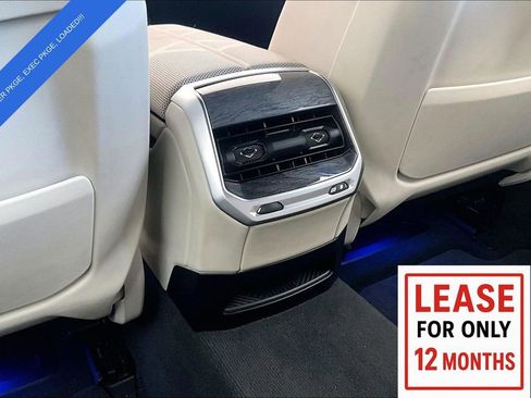 Used 2023 BMW 740i image 33