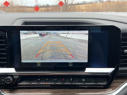 Used 2024 Chevrolet Silverado 1500 LT image 26