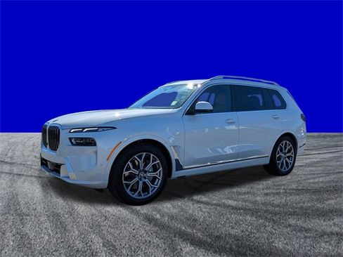 Used 2023 BMW X7 xDrive40i w/ Premium Package image 8
