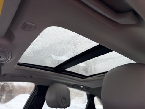 Used 2013 Cadillac XTS Luxury w/ Driver Awareness Package image 18