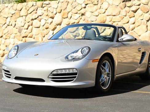 Used 2010 Porsche Boxster image 3