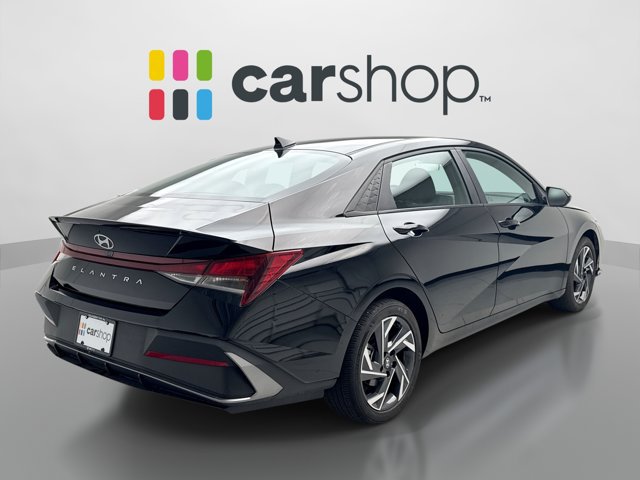 Used 2025 Hyundai Elantra Sport w/ Cargo Package FWD image 5