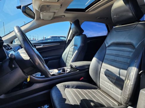 Used 2016 Ford Fusion SE w/ Equipment Group 202A image 10