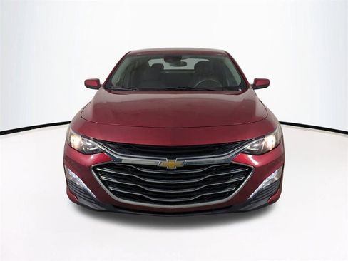 Used 2024 Chevrolet Malibu LT image 3
