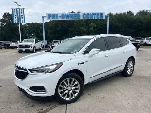 Used 2018 Buick Enclave Premium w/ Trailering Package FWD image 2
