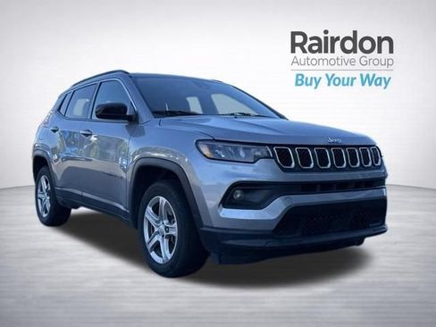 Used 2024 Jeep Compass Latitude AWD/4WD image 1
