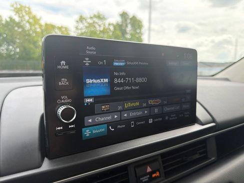 Used 2025 Honda Pilot Touring image 30