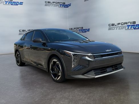 Used 2025 Kia K4 EX FWD image 3