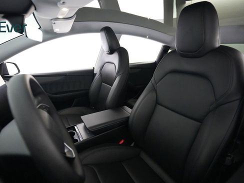 Used 2026 Tesla Model Y 2WD image 4