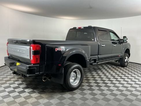 Used 2023 Ford F350 Platinum AWD/4WD image 4