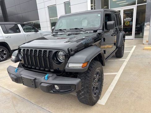 Used 2023 Jeep Wrangler Unlimited AWD/4WD image 12