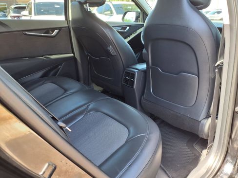 Used 2023 Kia Niro Wind FWD image 13