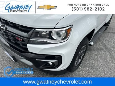 Used 2022 Chevrolet Colorado Z71 w/ Safety Package AWD/4WD image 14