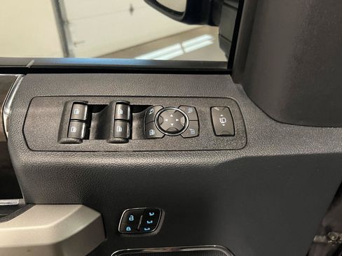 Used 2022 Ford F350 Lariat w/ Lariat Ultimate Package AWD/4WD image 27