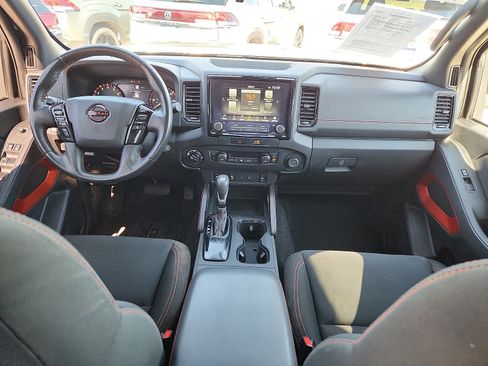 Used 2022 Nissan Frontier PRO-4X AWD/4WD image 11