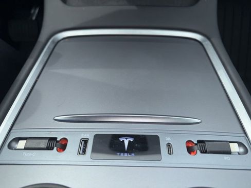 Used 2023 Tesla Model Y Long Range AWD/4WD image 21