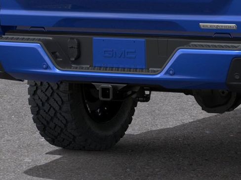 New 2026 GMC Canyon Elevation w/ Convenience Package image 14