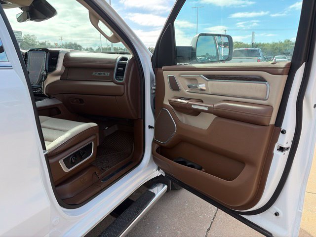 Used 2019 RAM 1500 Laramie AWD/4WD image 50