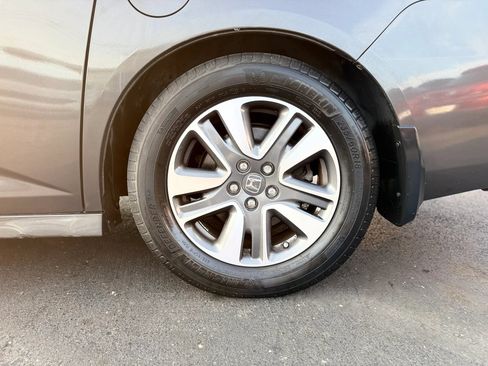 Used 2014 Honda Odyssey Touring Elite image 35
