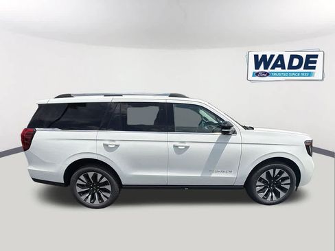 New 2026 Ford Expedition Platinum w/ Driver's Package AWD/4WD image 4