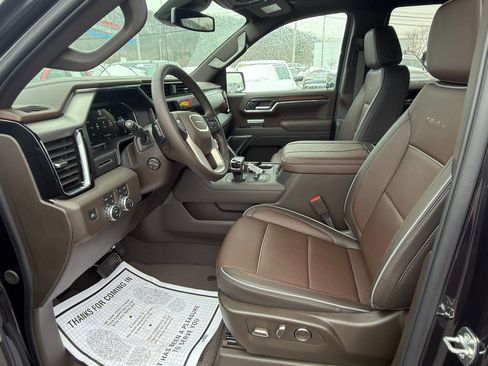 New 2026 GMC Sierra 1500 Denali w/ LPO, Black Badging Package image 9