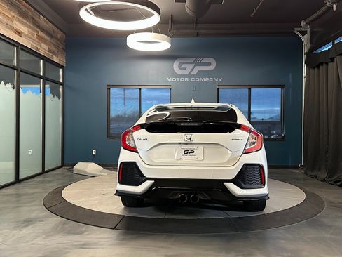 Used 2018 Honda Civic Sport image 4